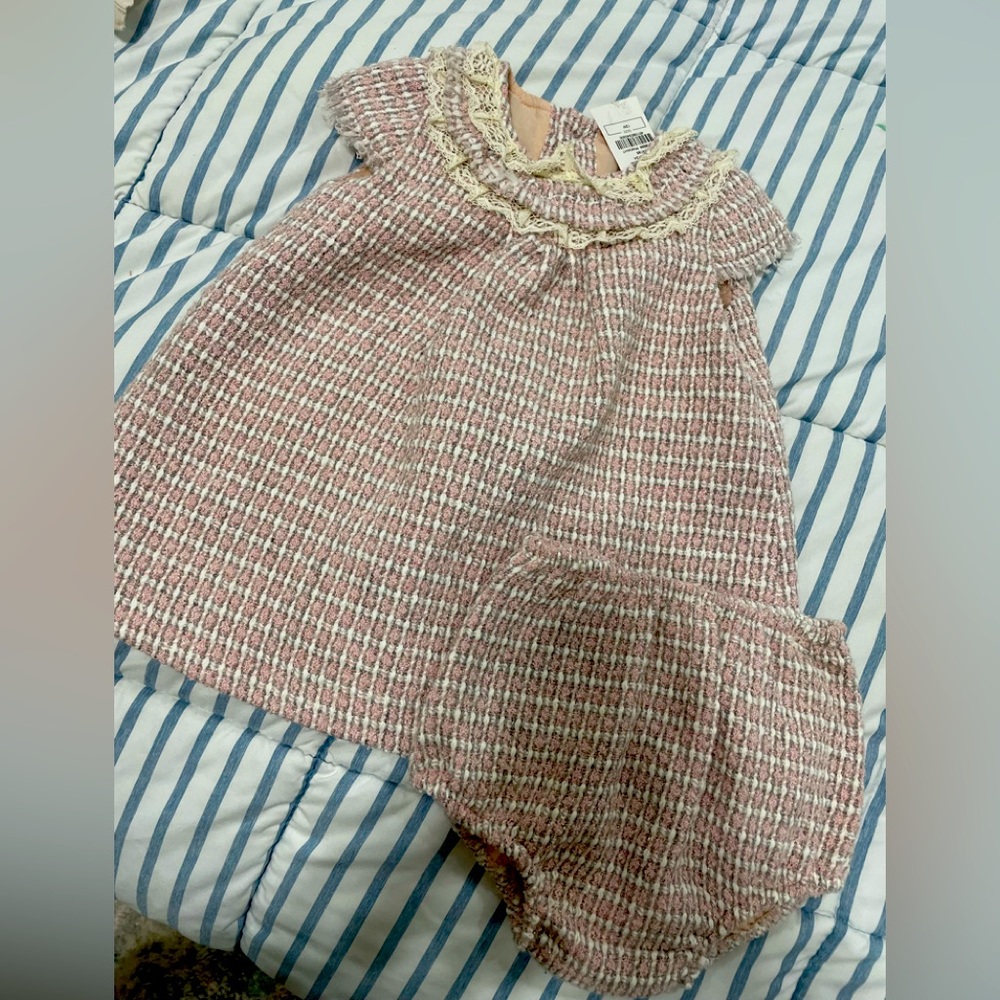 Pili Carrera 12m dress and nappy set